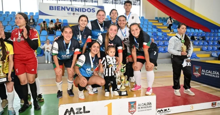 Fotografías: Premiación y partidos de fútbol de salón y baloncesto / Alcaldía de Manizales